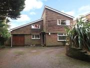 5 bedroom link detached house for sale