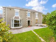 5 bedroom link detached house for sale