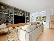 5 bedroom link detached house for sale