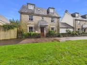 5 bedroom link detached house for sale