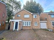 5 bedroom link detached house for sale in Barry Walk,...