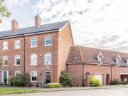 5 bedroom link detached house for sale in St Michaels...