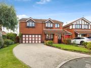 5 bedroom link detached house for sale in Willow Fold,...