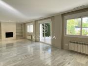 5 bedroom luxury Semidetached House for rent in Madrid,...