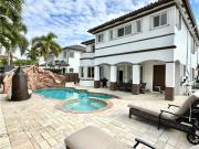 5 bedroom luxury Villa for sale in Miami Terrace Mobile...
