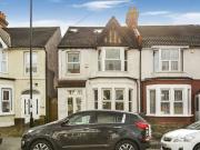 5 Bedroom Maisonette Flat