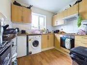 5 Bedroom Maisonette House to Rent