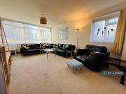 1 bedroom flat share to rent