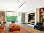 5 Bedroom Mews Property For Sale In London