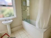 5 Bedroom Mid Terraced House