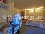 5 Bedroom Mid Terraced House for rent in Walmsley Road,...