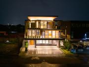 5 Bedroom Modern House and Lot for Sale in Las Pinas...