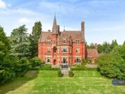 5 Bedroom Penthouse For Rent In Clapham, Bedford 5 Bedroom Penthouse For Rent In Clapham, Bedford