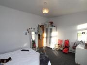 5 bedroom private hall to rent