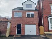 5 Bedroom Property For Rent Westfield Terrace, Wakefield