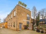 5 bedroom property in Arlington Avenue, Islington,...