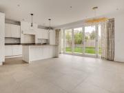 5 bedroom property in Barrons Chase, Richmond, TW10...