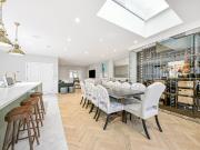 5 bedroom property in Hodford Road, London, NW11 £11,500...
