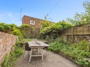 5 bedroom property in Nelson Terrace, London, N1 £6,000...