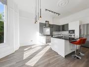 5 bedroom property in Parkhill Road, London, NW3 £7,950...