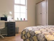 5 bedroom Property To Let