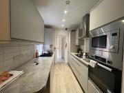 5 bedroom property to let in 291a DAWLISH ROAD £625 pw