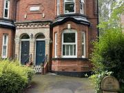 5 Bedroom Semi Detached House