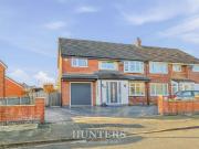 5 Bedroom Semi Detached House