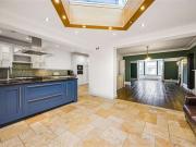 5 Bedroom Semi Detached House