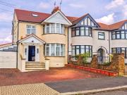 5 Bedroom Semi Detached House