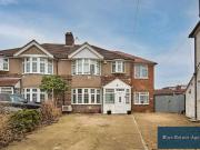 5 Bedroom Semi Detached House