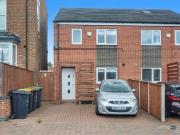 5 Bedroom Semi Detached House