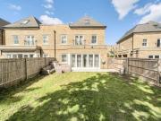 5 Bedroom Semi Detached House