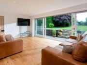 5 Bedroom Semi Detached House