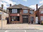 5 Bedroom Semi Detached House