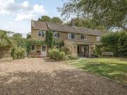 5 Bedroom Semi Detached House