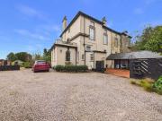 5 Bedroom Semi Detached House