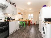 5 bedroom semi detached house for rent in Chailey Road,...