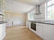 5 bedroom detached house for rent in Cissbury Ring...