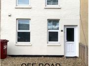5 bedroom semi detached house for rent in Crescent Road,...