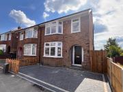 5 bedroom semi detached house for rent in Durham Road,...