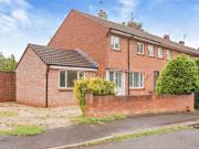 5 bedroom semi detached house for rent in Froomshaw...