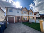 5 bedroom semi detached house for rent in Glanville...