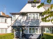 5 bedroom semi detached house for rent in Hampstead...