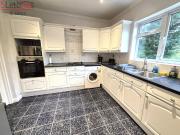 4 bedroom semi detached house for rent in Hendon, NW4...