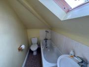5 bedroom semi detached house for rent in Maple Grove,...