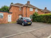 5 bedroom semi detached house for rent in Mottram Close,...