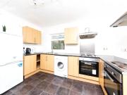 5 bedroom semi detached house for rent in Norwich Drive,...