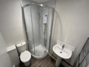 5 bedroom semi detached house for rent in Savery Close,...