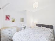 5 bedroom semi detached house for rent in The Avenue,...